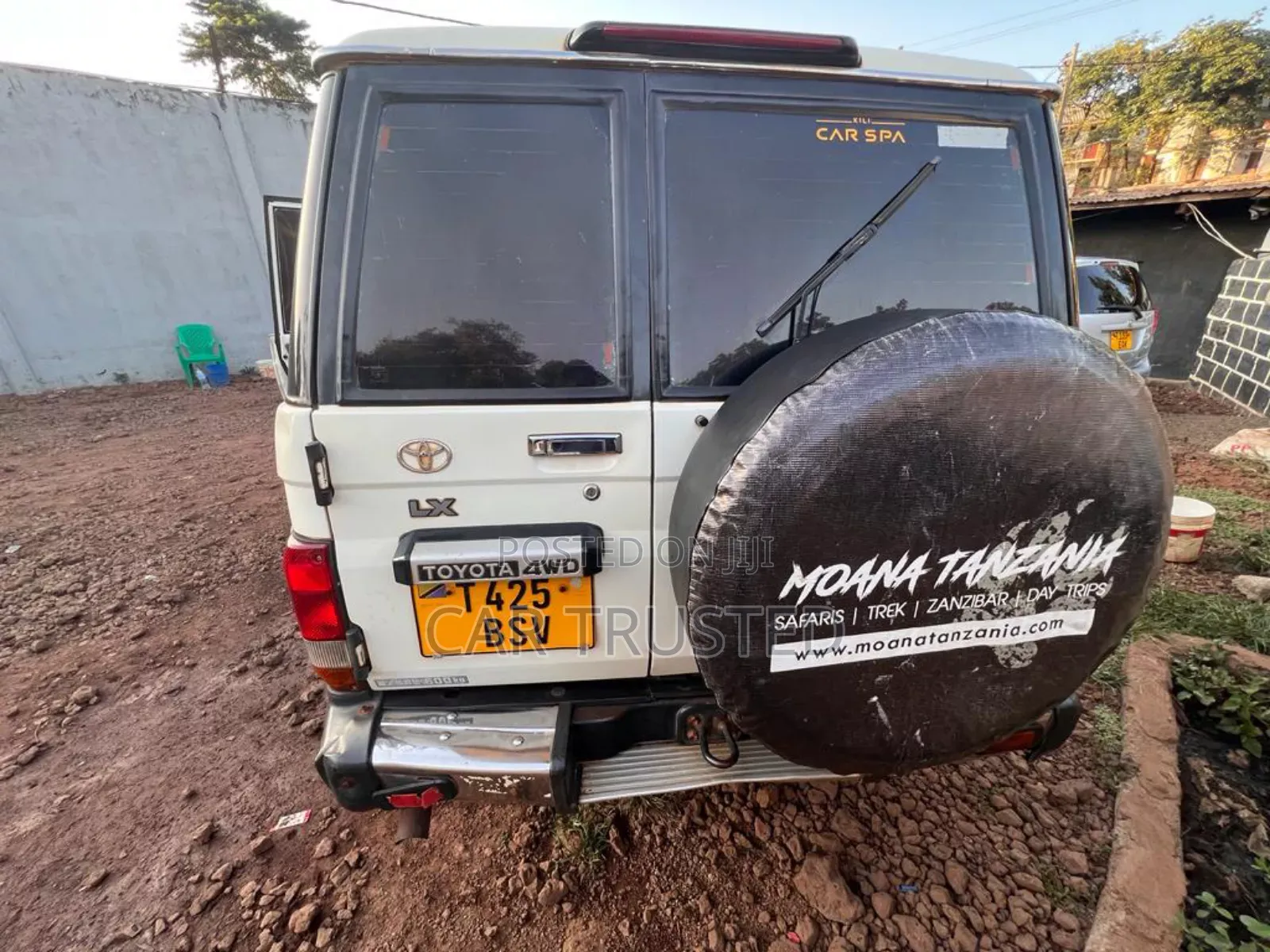 Toyota Land Cruiser 2000 White