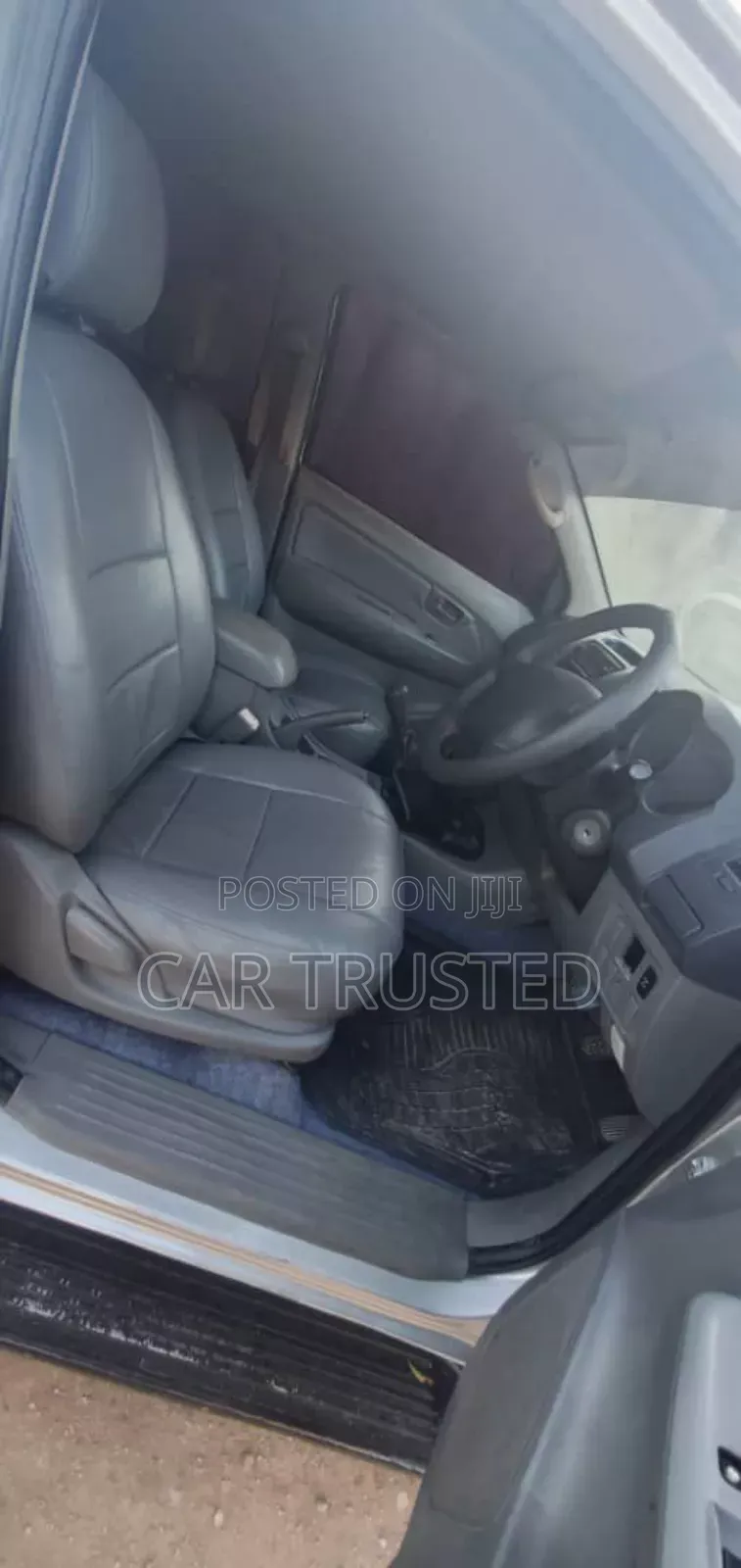 Toyota Hilux 2.5 D-4D 4X4 SRX 2011 Silver