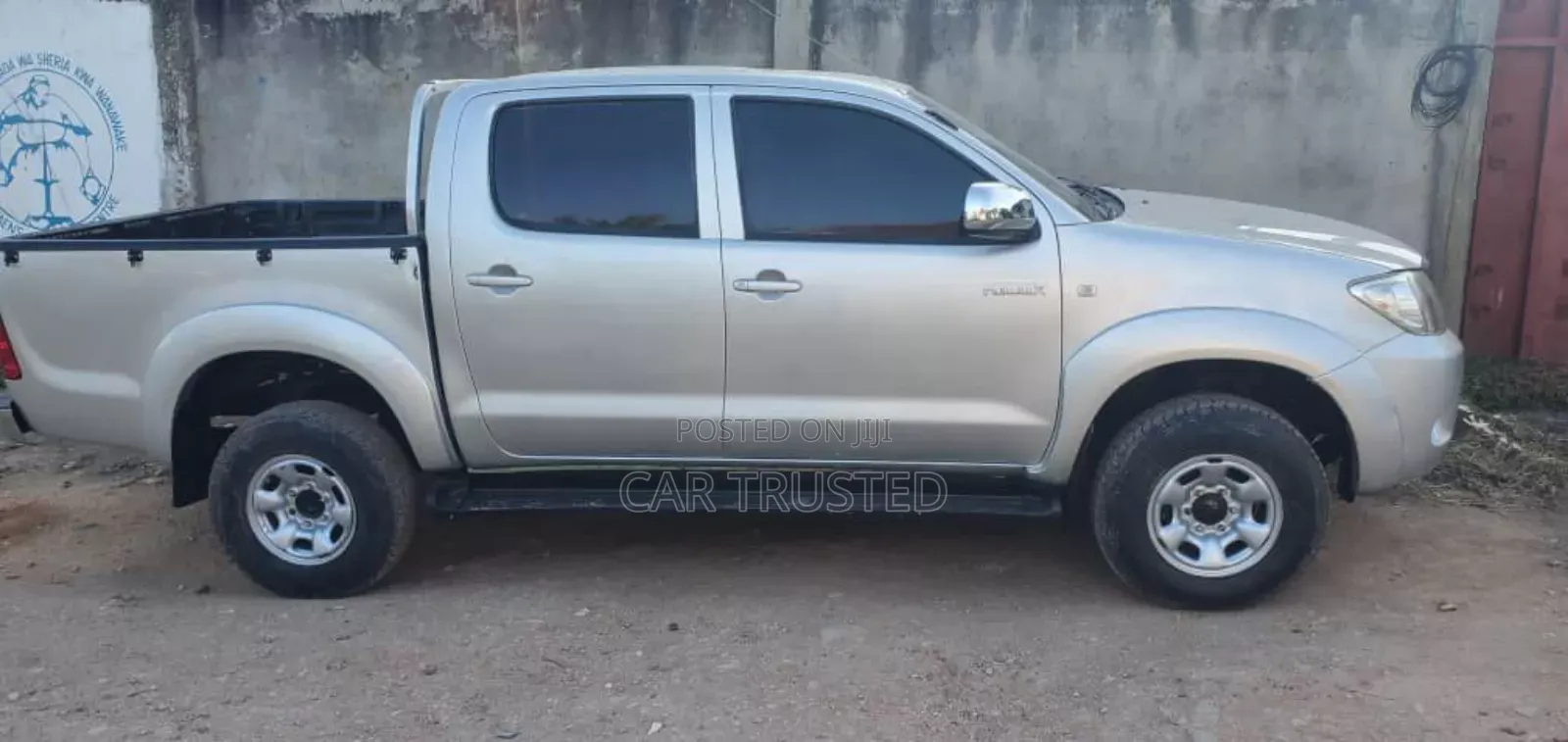 Toyota Hilux 2.5 D-4D 4X4 SRX 2011 Silver