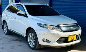 Toyota Harrier 2018 White