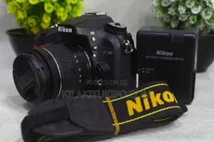 Nikon D7100 With 18-55mm
