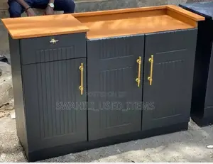 Kitchen Shelfs/Cabinets