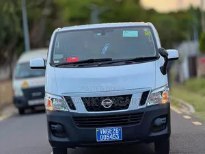 Nissan Caravan (Urvan) 2013 White