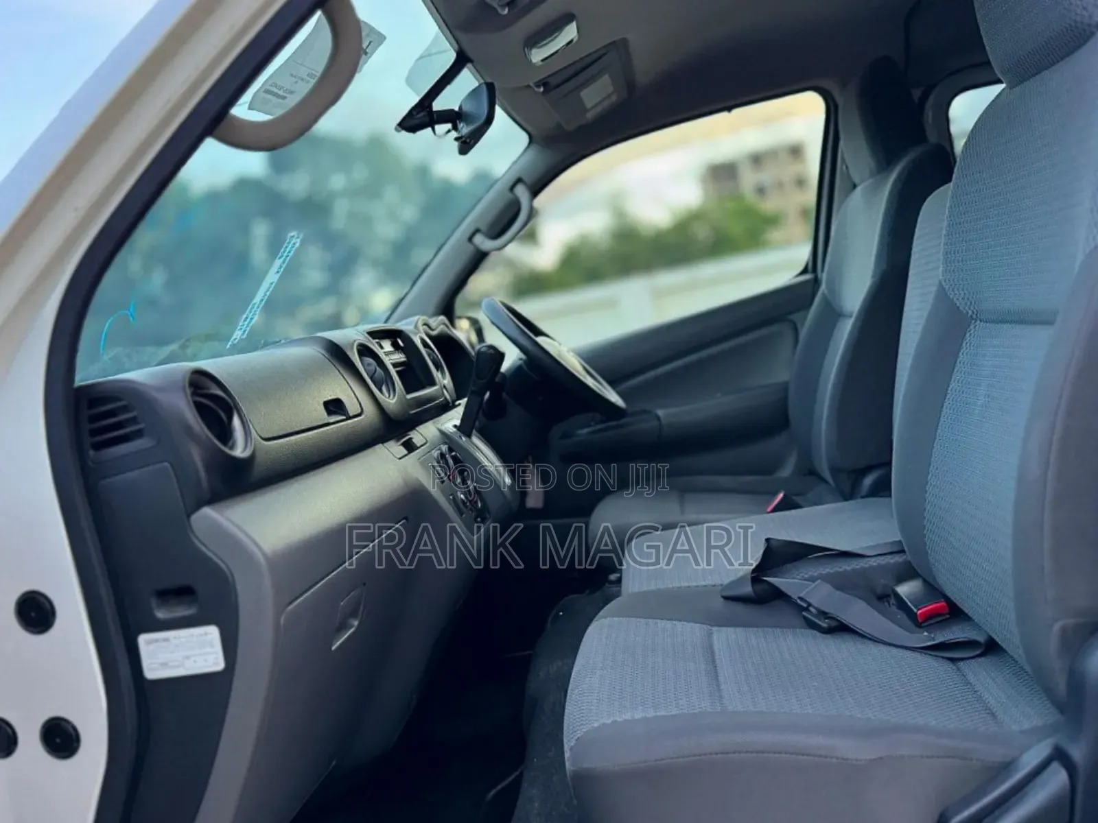 Nissan Caravan (Urvan) 2013 White