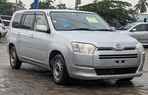 Photo - Toyota Succeed SV Premium 2014 Silver