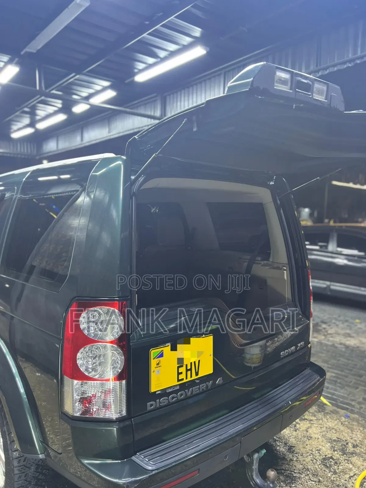 Land Rover Discovery 2010 Green