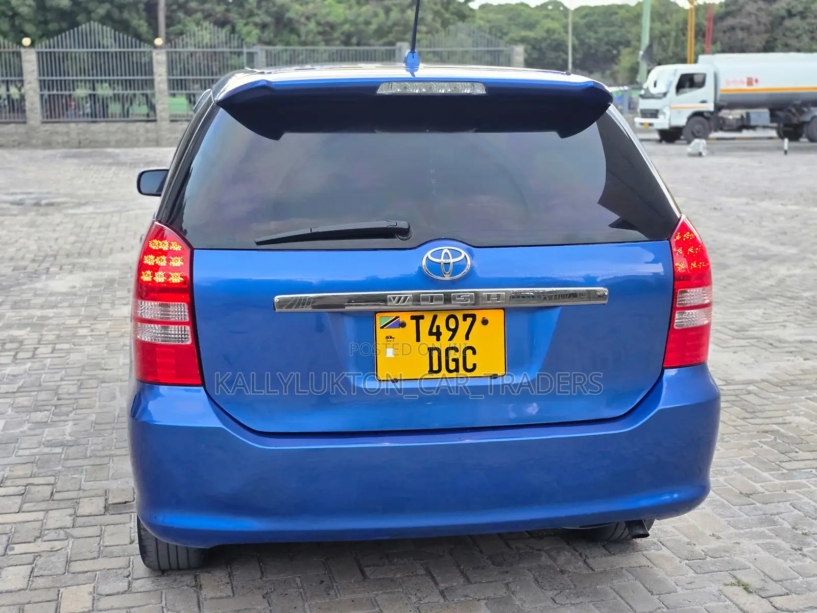 Toyota Wish 2005 Blue