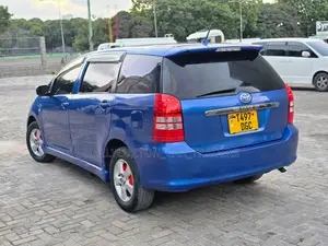 Toyota Wish 2005 Blue