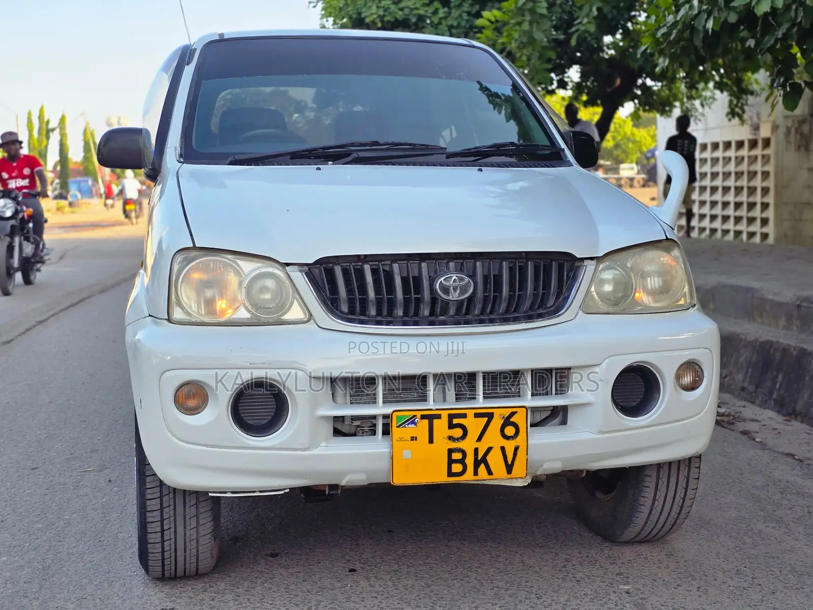Toyota Cami 2005 White