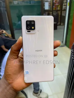 Sharp Aquos Sense6 64 GB White