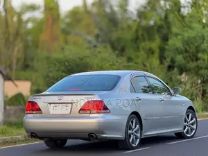 Toyota Crown Royale 2005 Silver