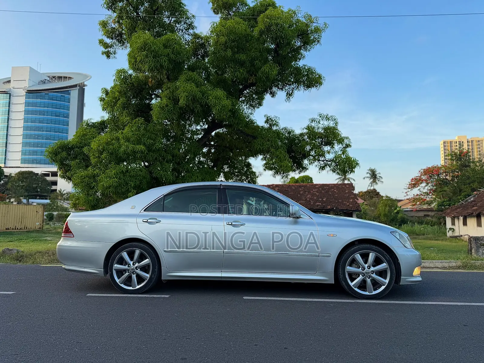 Toyota Crown Royale 2005 Silver