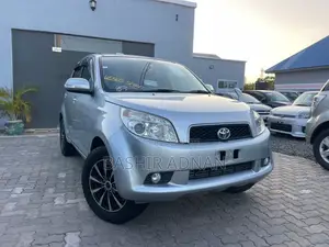 Toyota Rush 1.5 RWD 2008 Silver