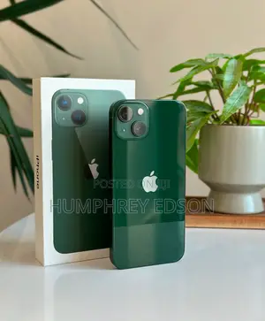 New Apple iPhone 13 128 GB Green