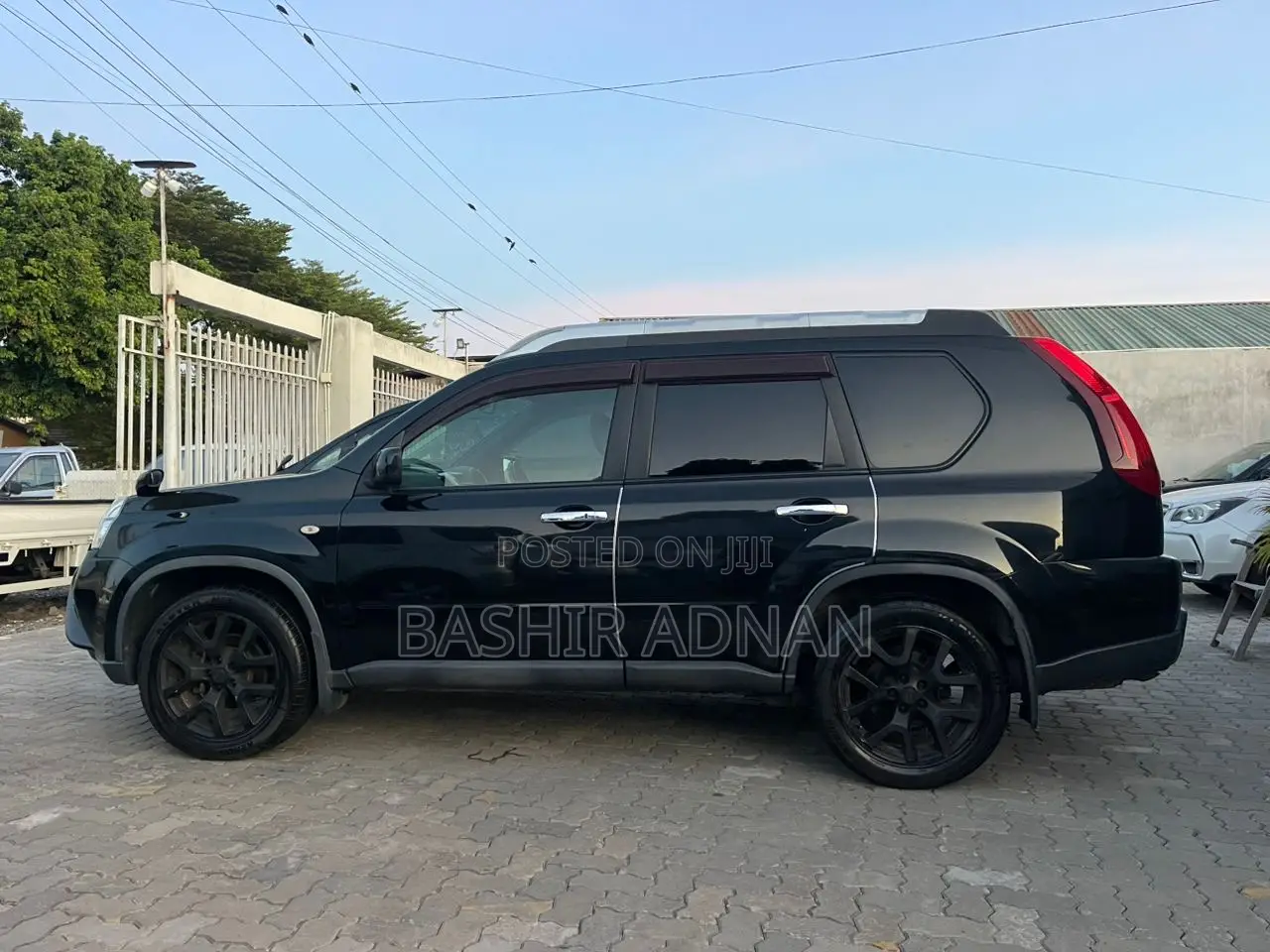 Nissan X-Trail 2.0 Petrol XE 2012 Black