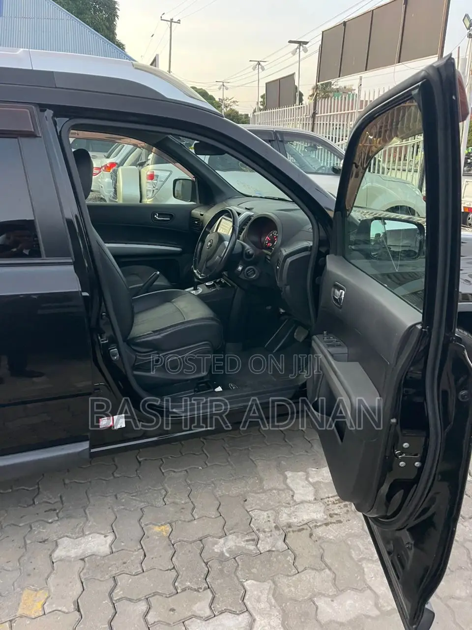 Nissan X-Trail 2.0 Petrol XE 2012 Black