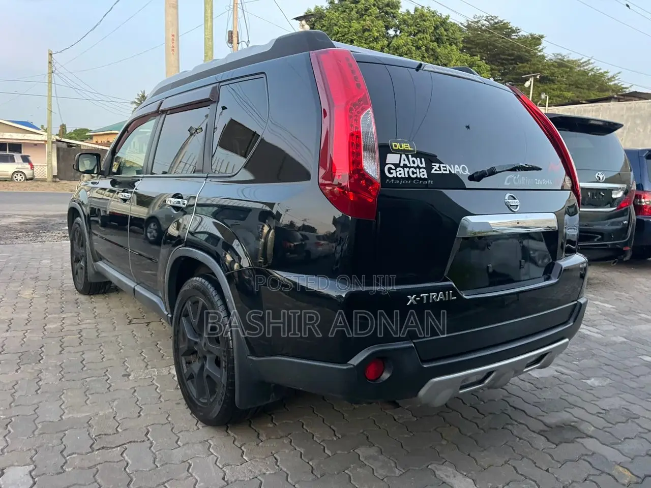 Nissan X-Trail 2.0 Petrol XE 2012 Black