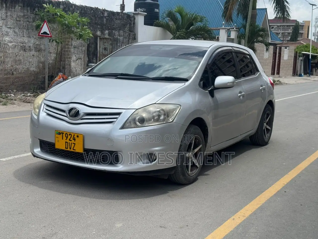 Toyota Auris 2011 Silver