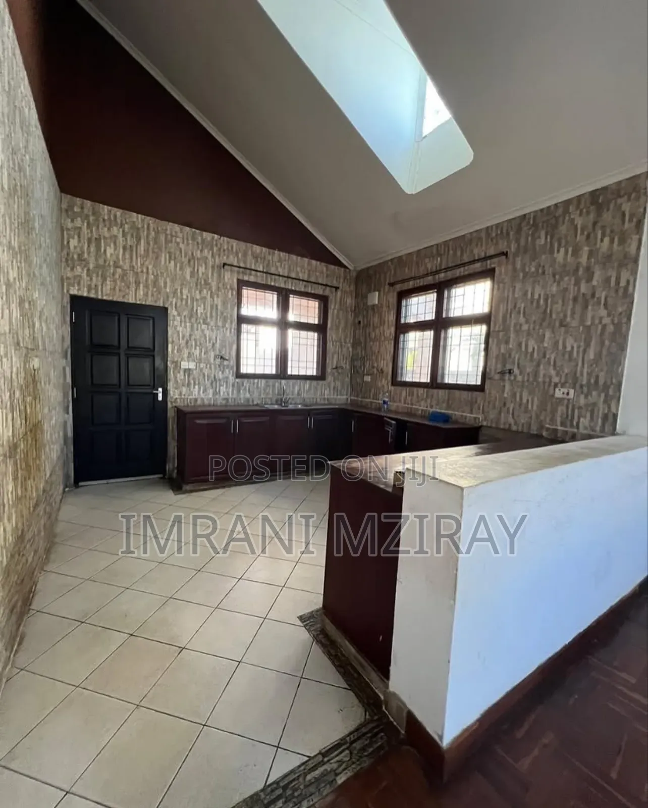 Furnished 4bdrm Apartment in Upanga East for rent