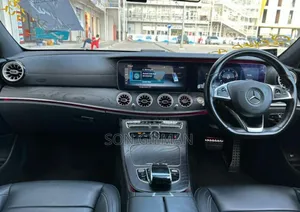 Mercedes-Benz E200 2017 Black