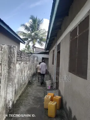 16bdrm Apartment in Tanzania Daresalaam, Ilala for sale