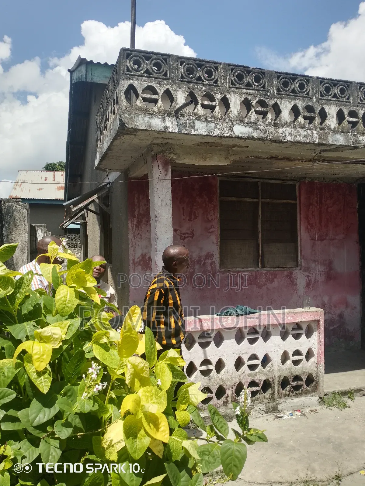 16bdrm Apartment in Tanzania Daresalaam, Ilala for sale