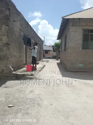 7bdrm House in Tanzania Daresalaam, Ilala for sale
