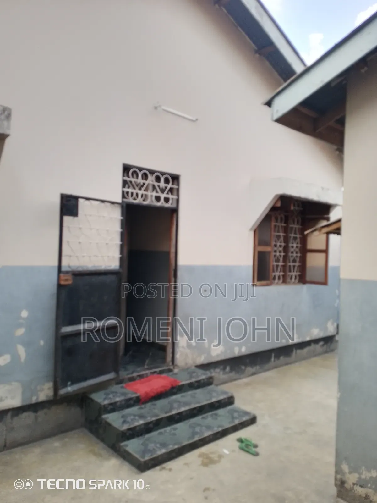 6bdrm House in Tanzania Daresalaam, Ilala for sale