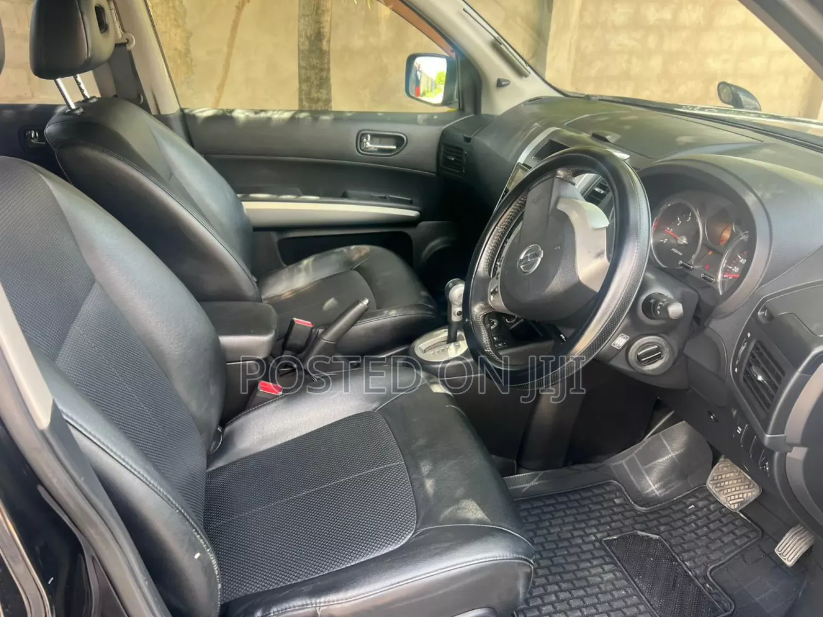 Nissan X-Trail 2011 Black