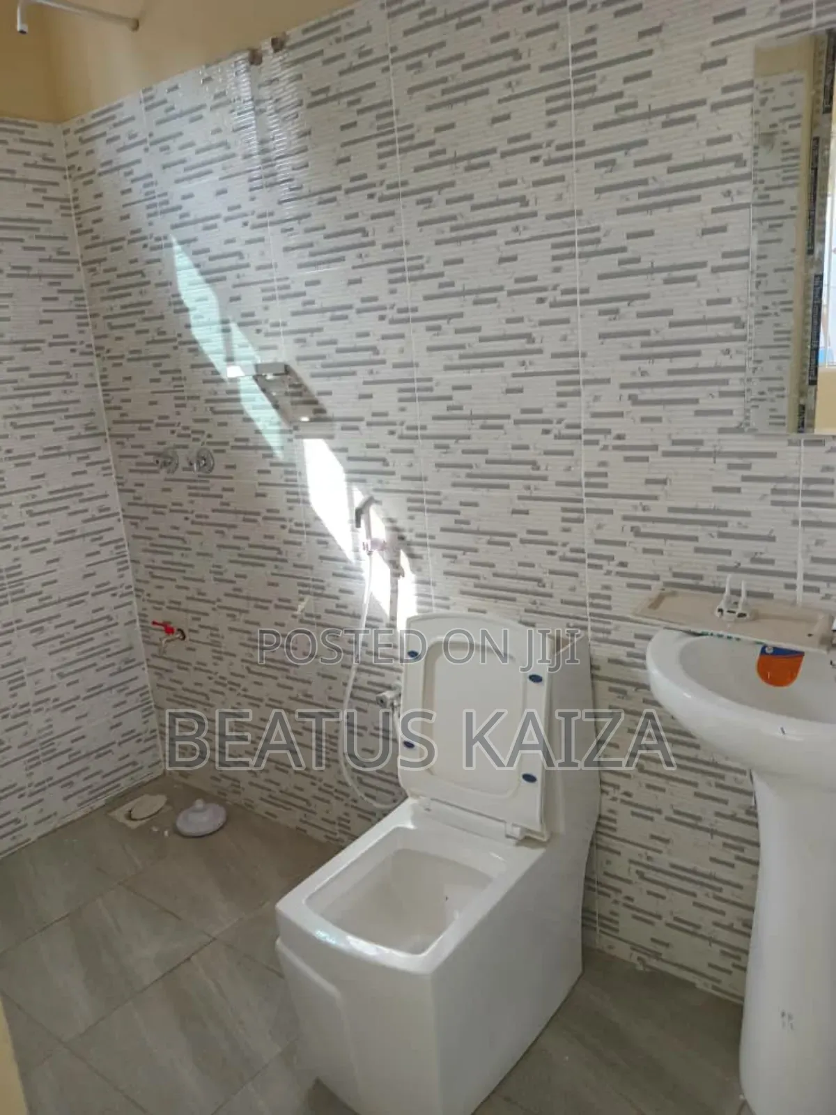 1bdrm Villa in Kigamboni Kibugumo for rent