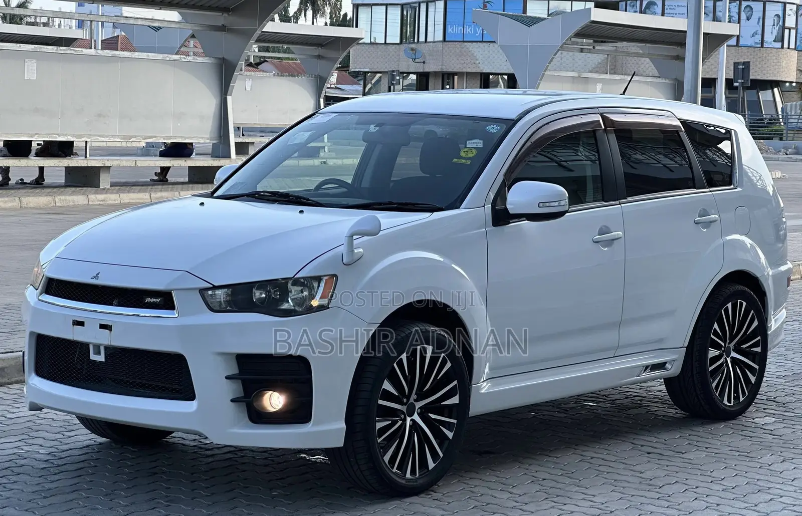 Mitsubishi Outlander 2011 Pearl