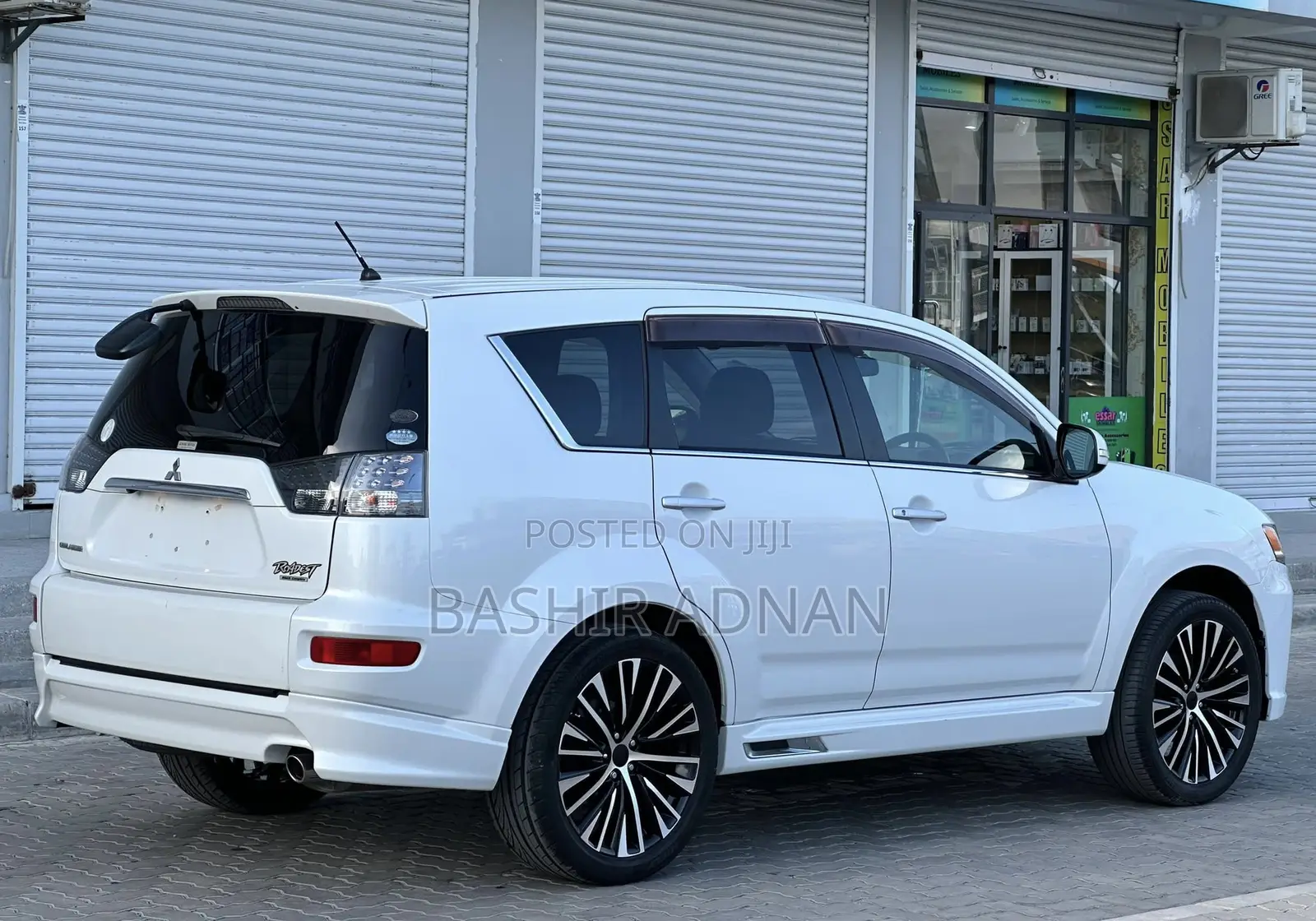 Mitsubishi Outlander 2011 Pearl