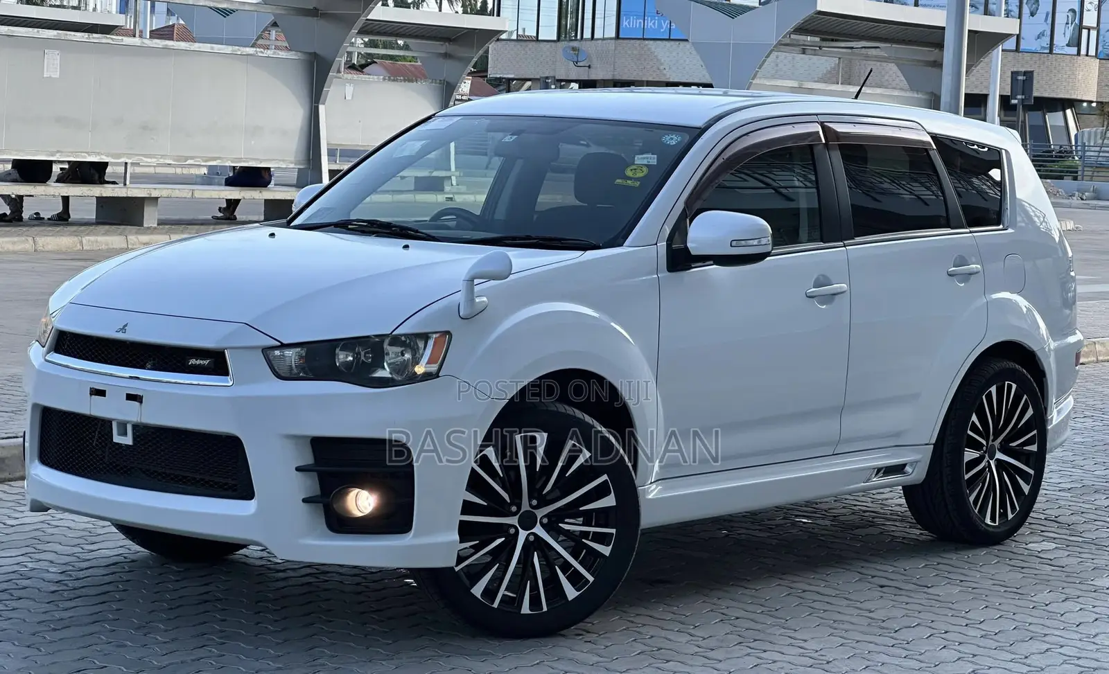 Mitsubishi Outlander 2011 Pearl