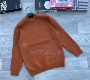 Round Sweater