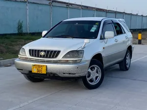 Toyota Harrier 2002 White