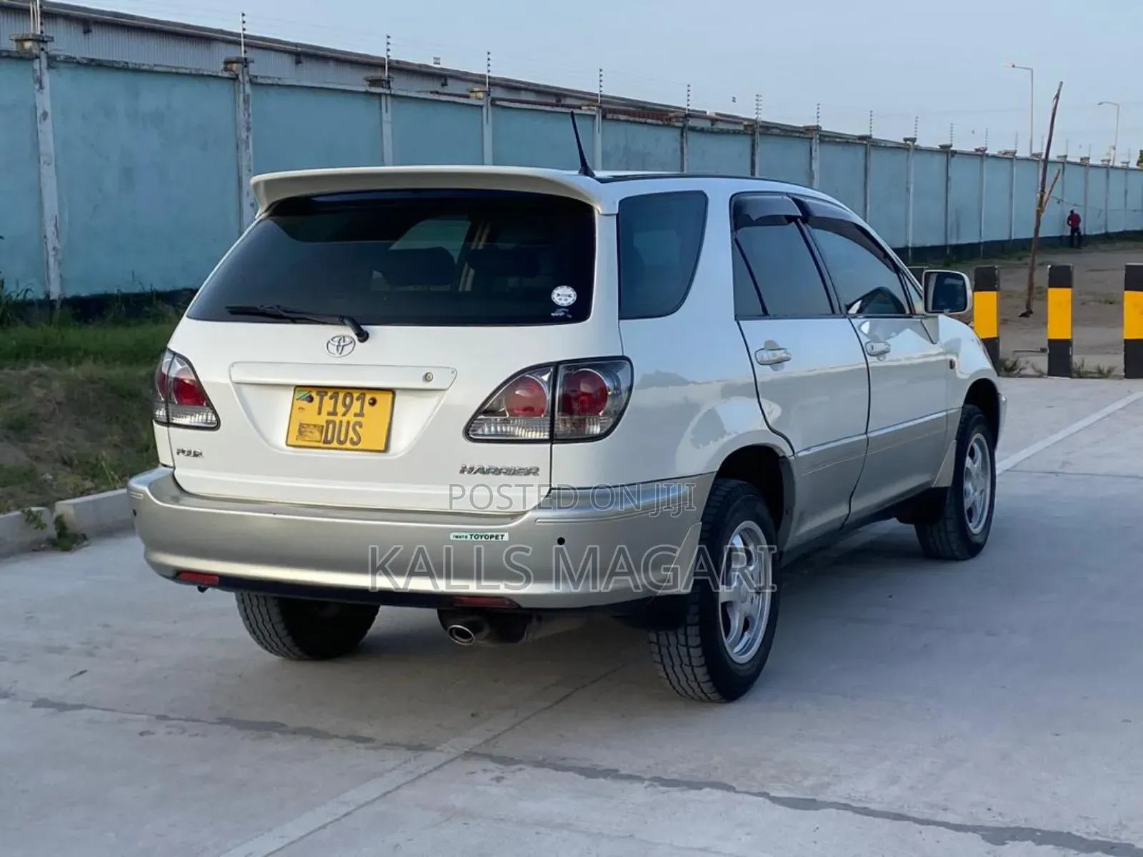 Toyota Harrier 2002 White