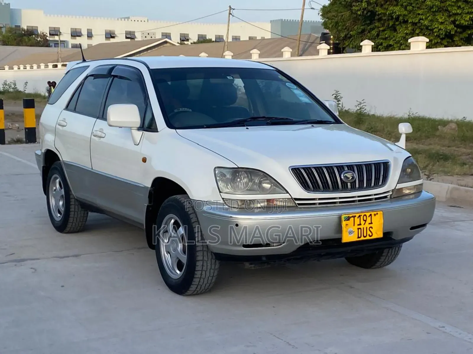 Toyota Harrier 2002 White