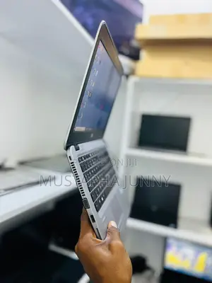 Laptop HP EliteBook 820 G3 8GB Intel Core I5 HDD+SSD 500GB