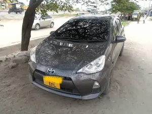 Toyota Aqua 2011 Gray