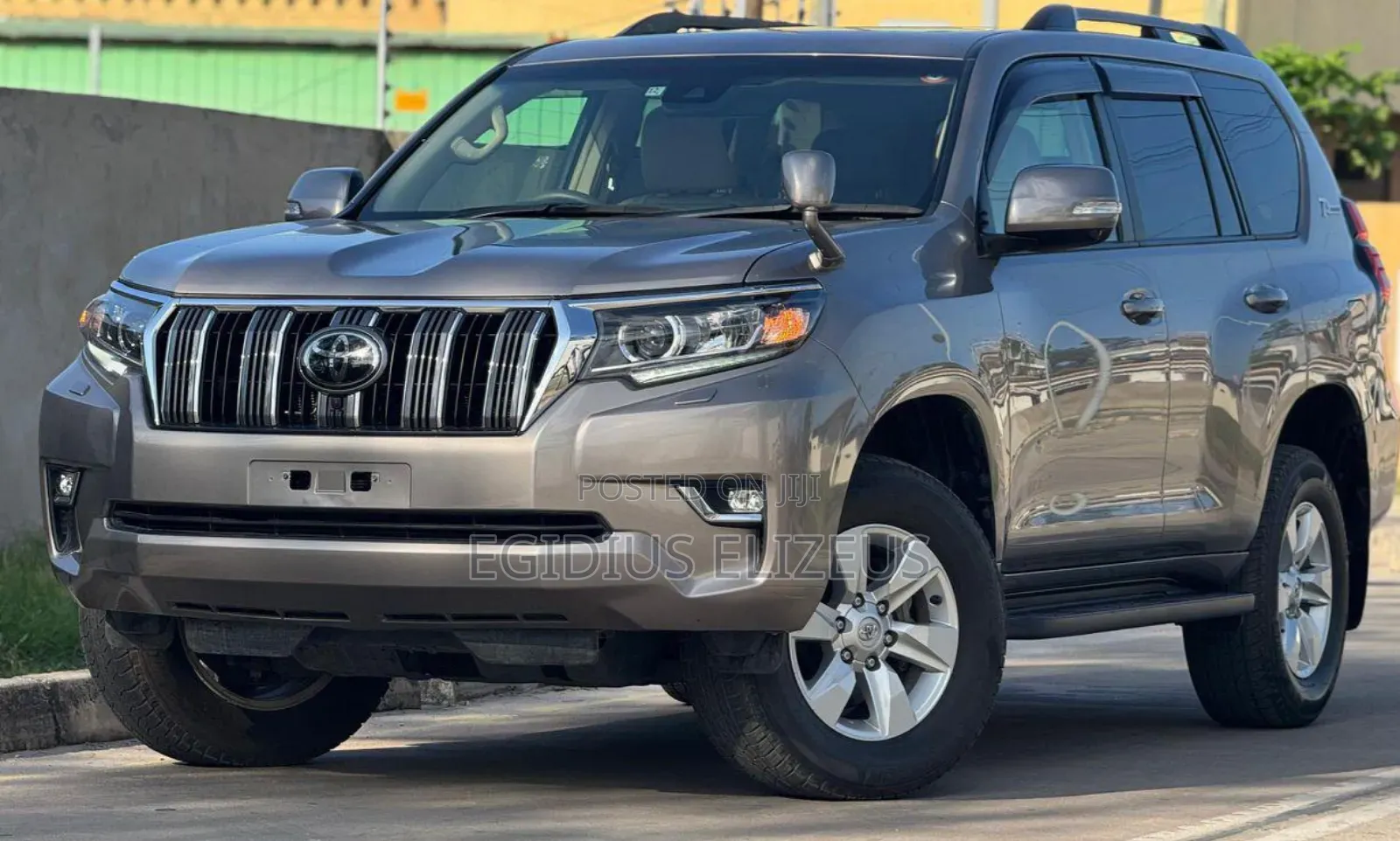 Toyota Land Cruiser Prado 2022 Gray