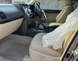 Toyota Land Cruiser Prado 2022 Gray