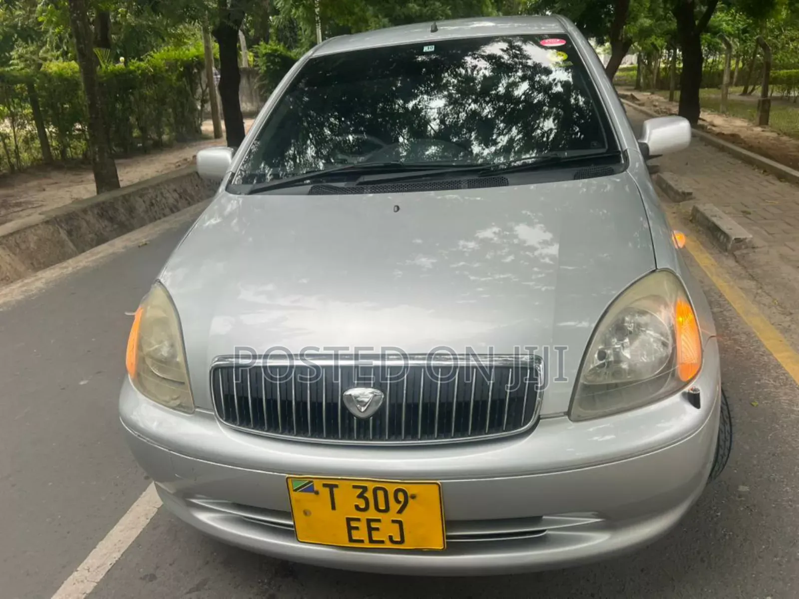 Toyota Vitz 2005 Silver