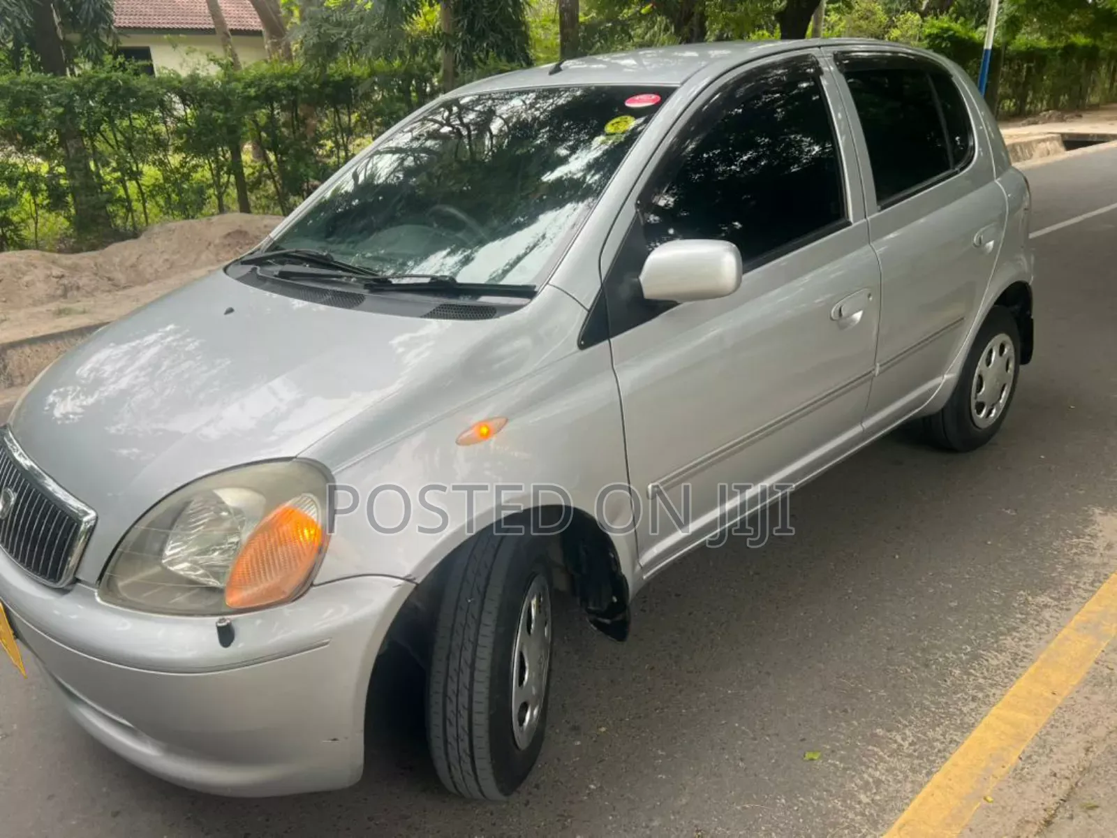 Toyota Vitz 2005 Silver