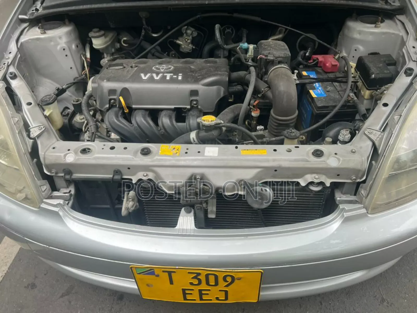 Toyota Vitz 2005 Silver