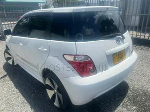 Toyota IST 2007 White