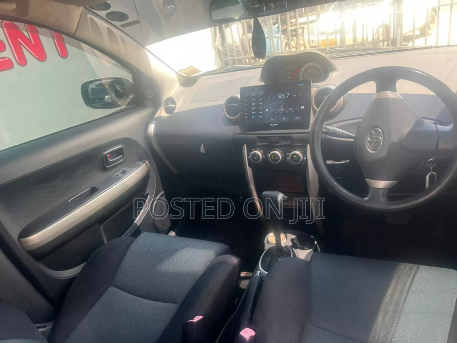 Toyota IST 2007 White