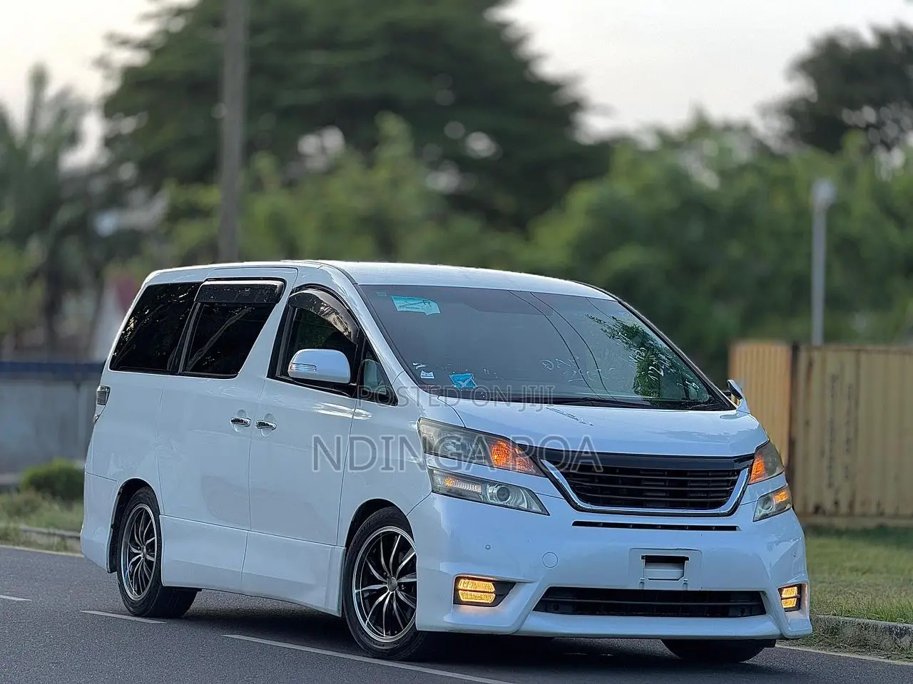 Toyota Alphard 2.4 Petrol AWD 2008 White