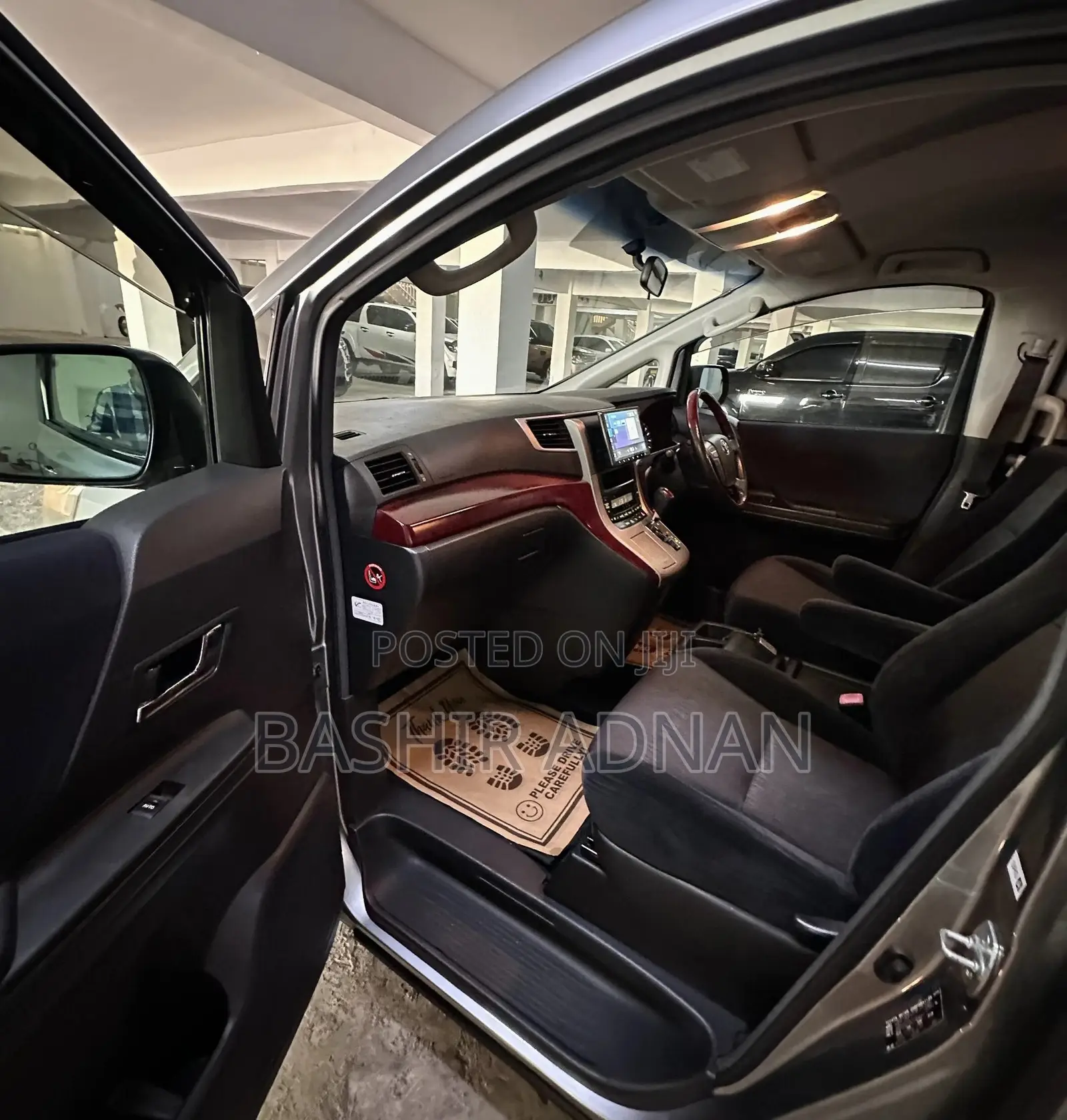 Toyota Alphard 2.4 Petrol FWD 2009 Silver