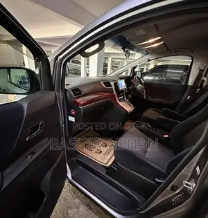 Toyota Alphard 2.4 Petrol FWD 2009 Silver