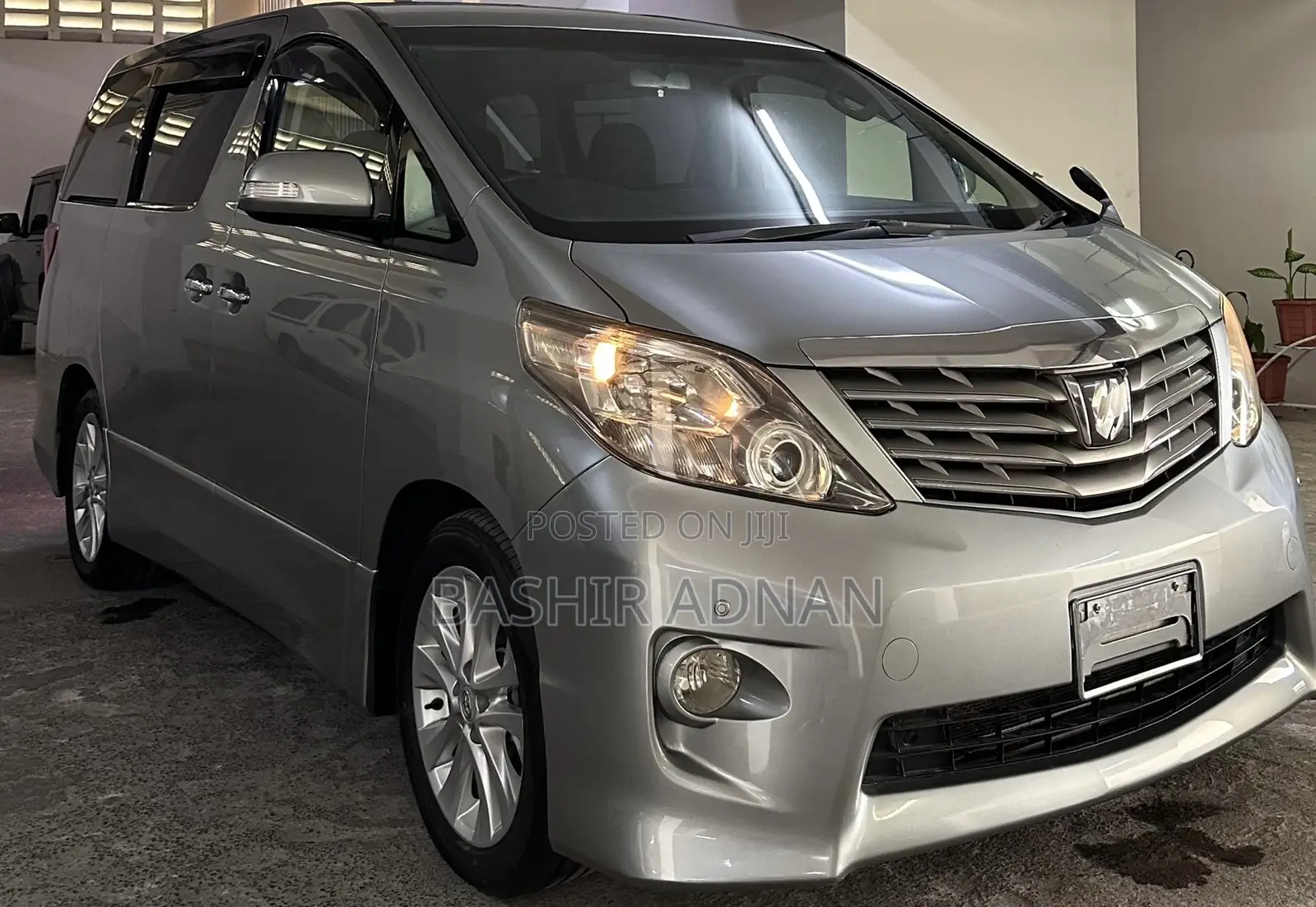 Toyota Alphard 2.4 Petrol FWD 2009 Silver